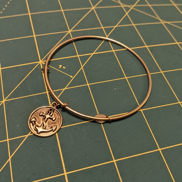 Chrysalis nautical charm bracelet bangle - adjustable gold tone - Picture 10 of 14